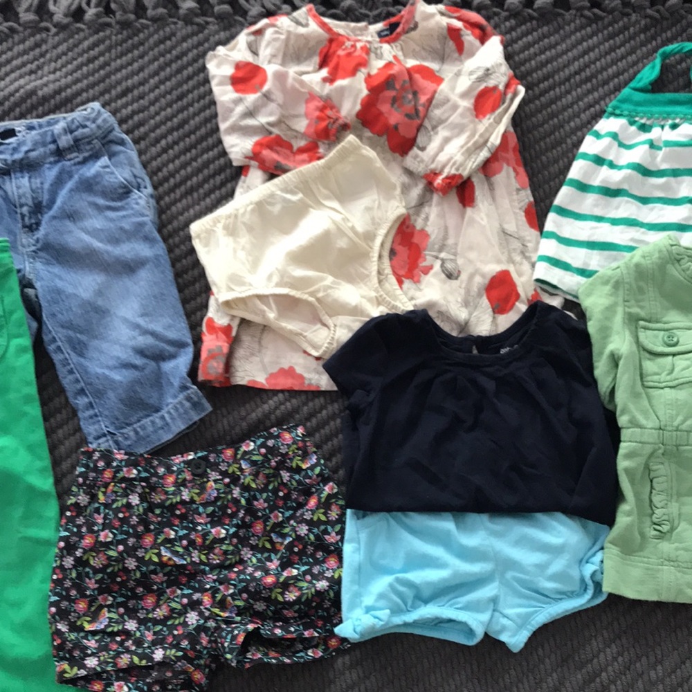Baby Gap lot for baby girls - Picture 3 of 4